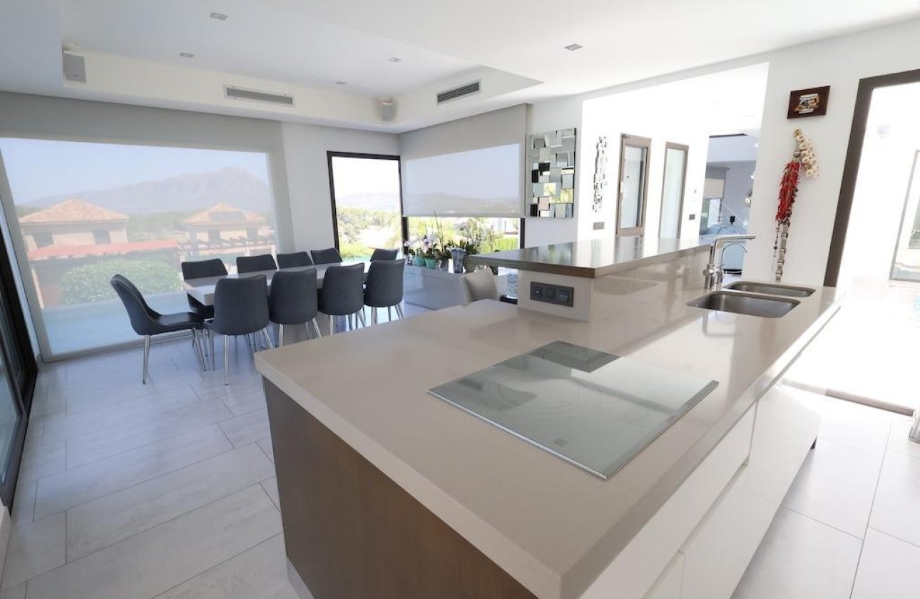 Resale - Villa -
Jávea - Xàbia - Monte Olimpo