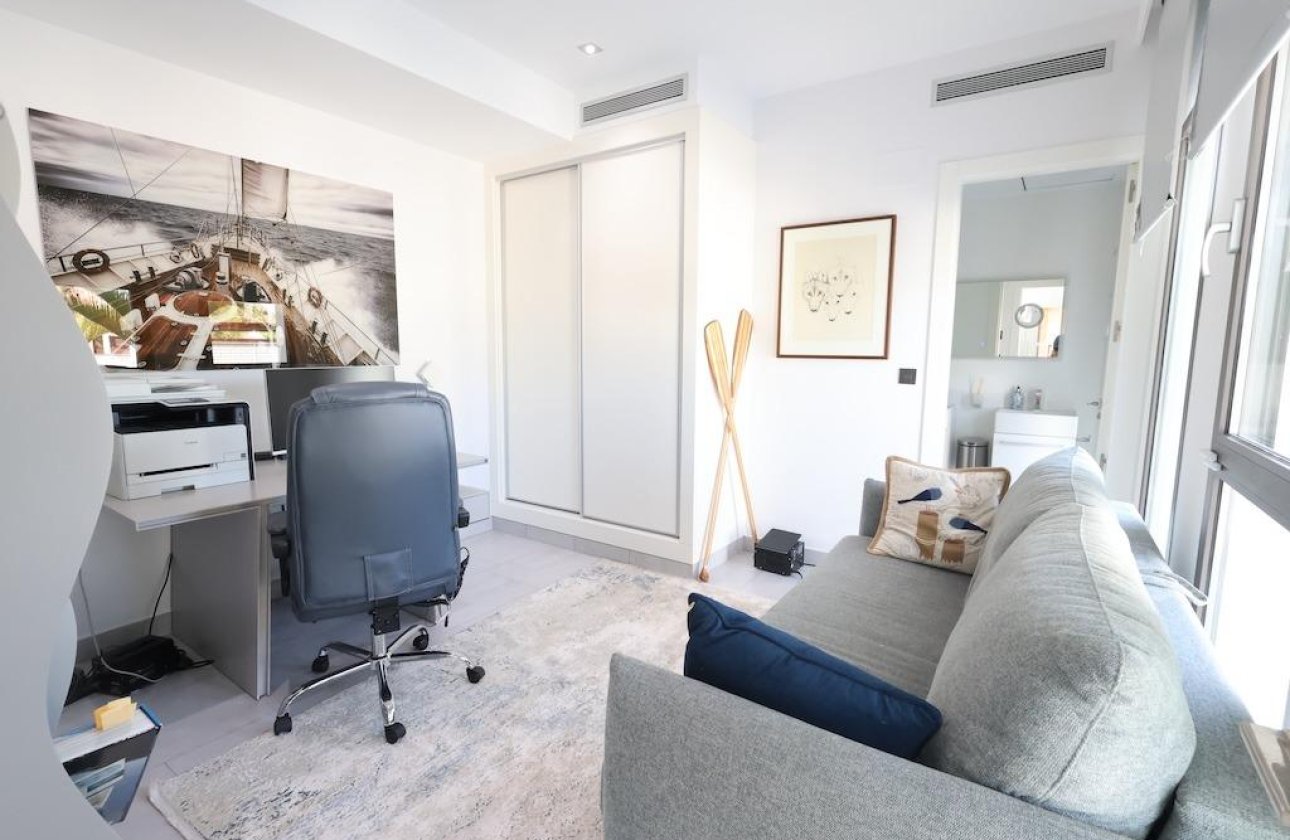 Resale - Villa -
Jávea - Xàbia - Monte Olimpo