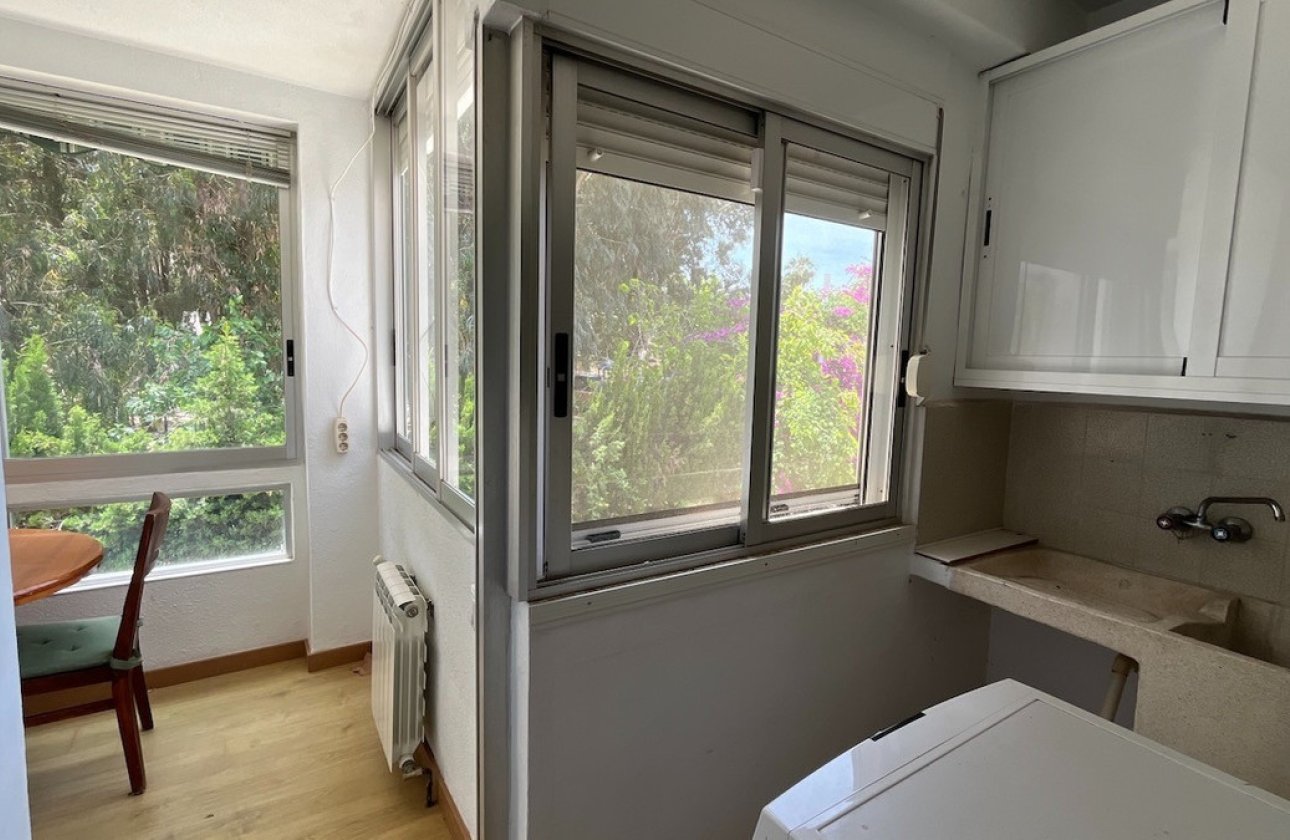 Resale - Villa -
L'Alfás del Pi - Albir