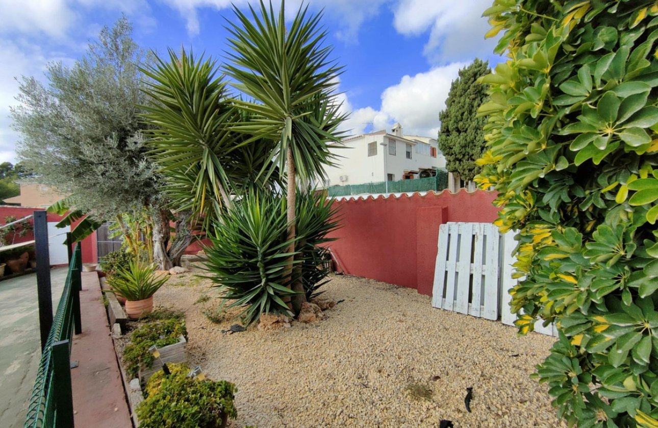 Resale - Villa -
La Nucía - La Nucia Centro