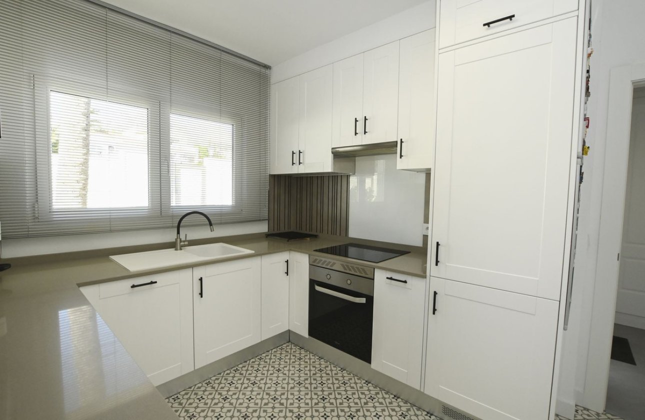 Resale - Villa -
La Nucía - La Nucia Centro