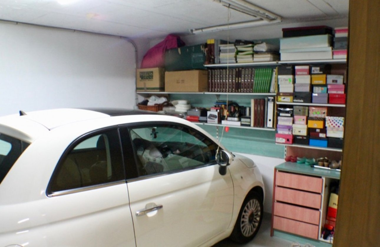 Resale - Villa -
La Nucía - La Nucia Centro