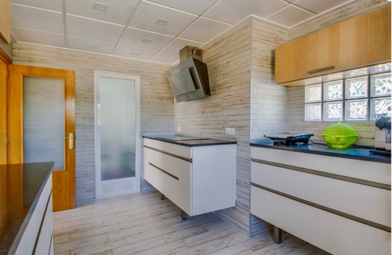 Resale - Villa -
La Nucía - La Nucia Centro