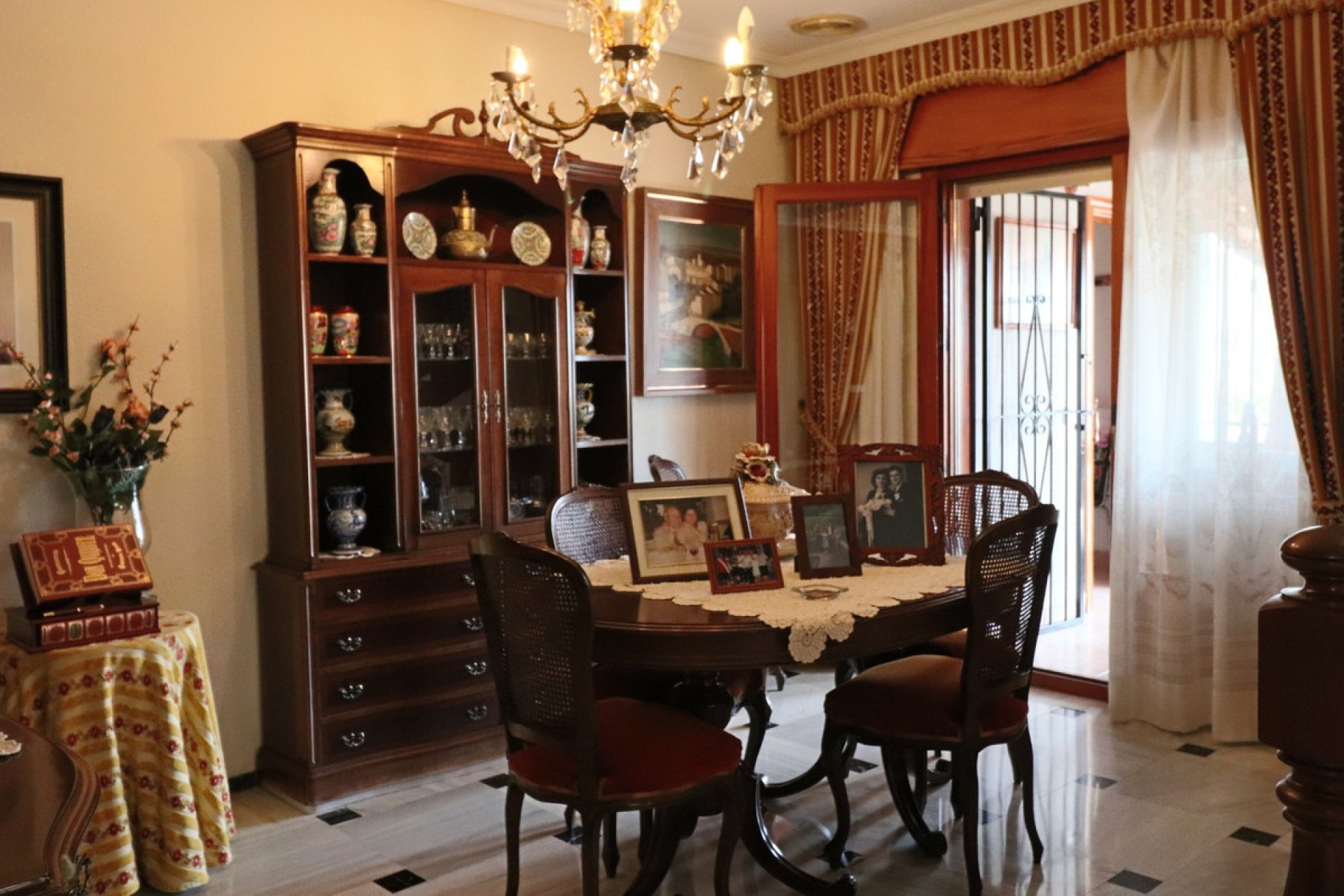 Resale - Villa -
La Nucía - La Nucia Centro