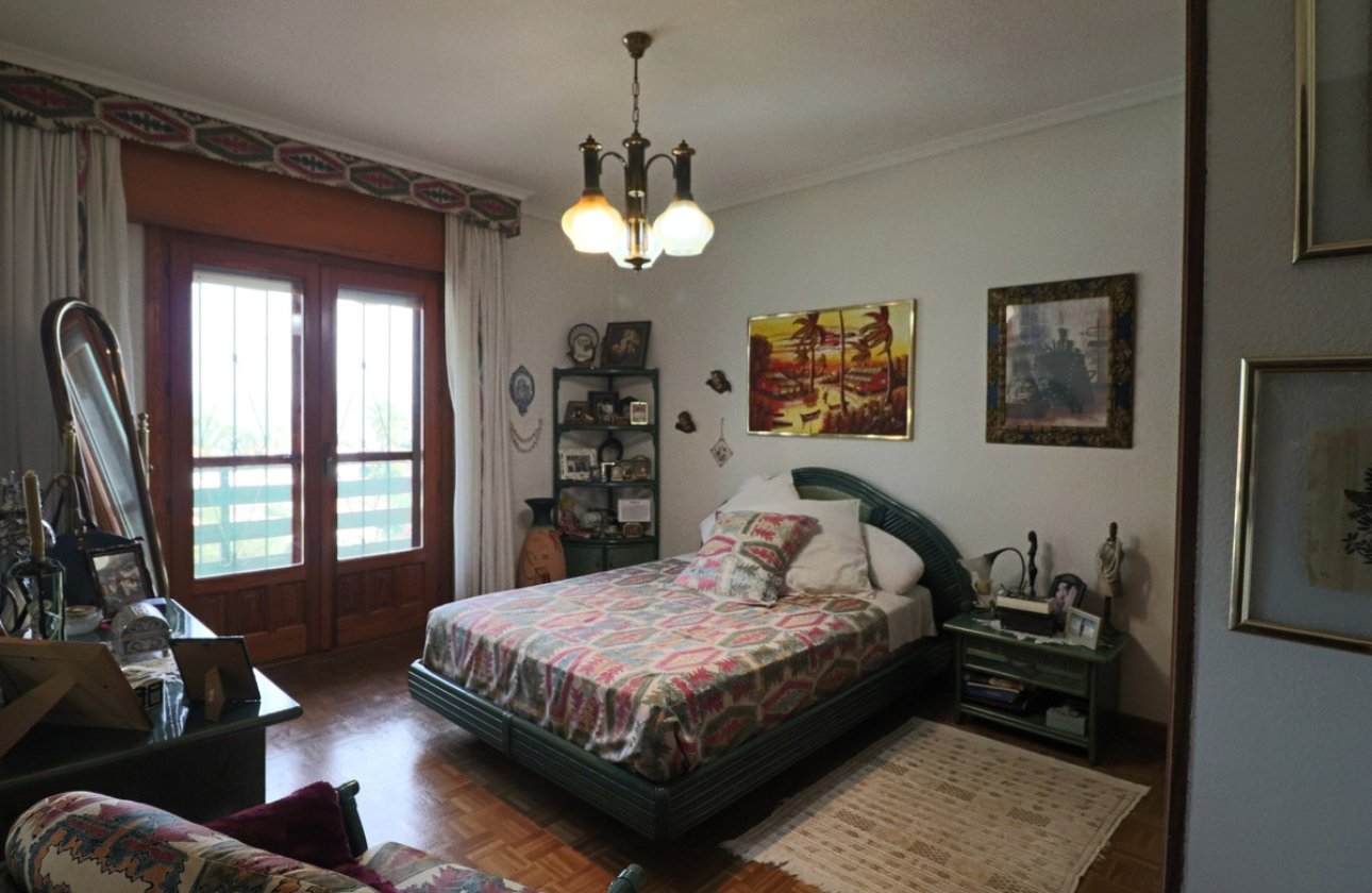 Resale - Villa -
La Nucía - La Nucia Centro