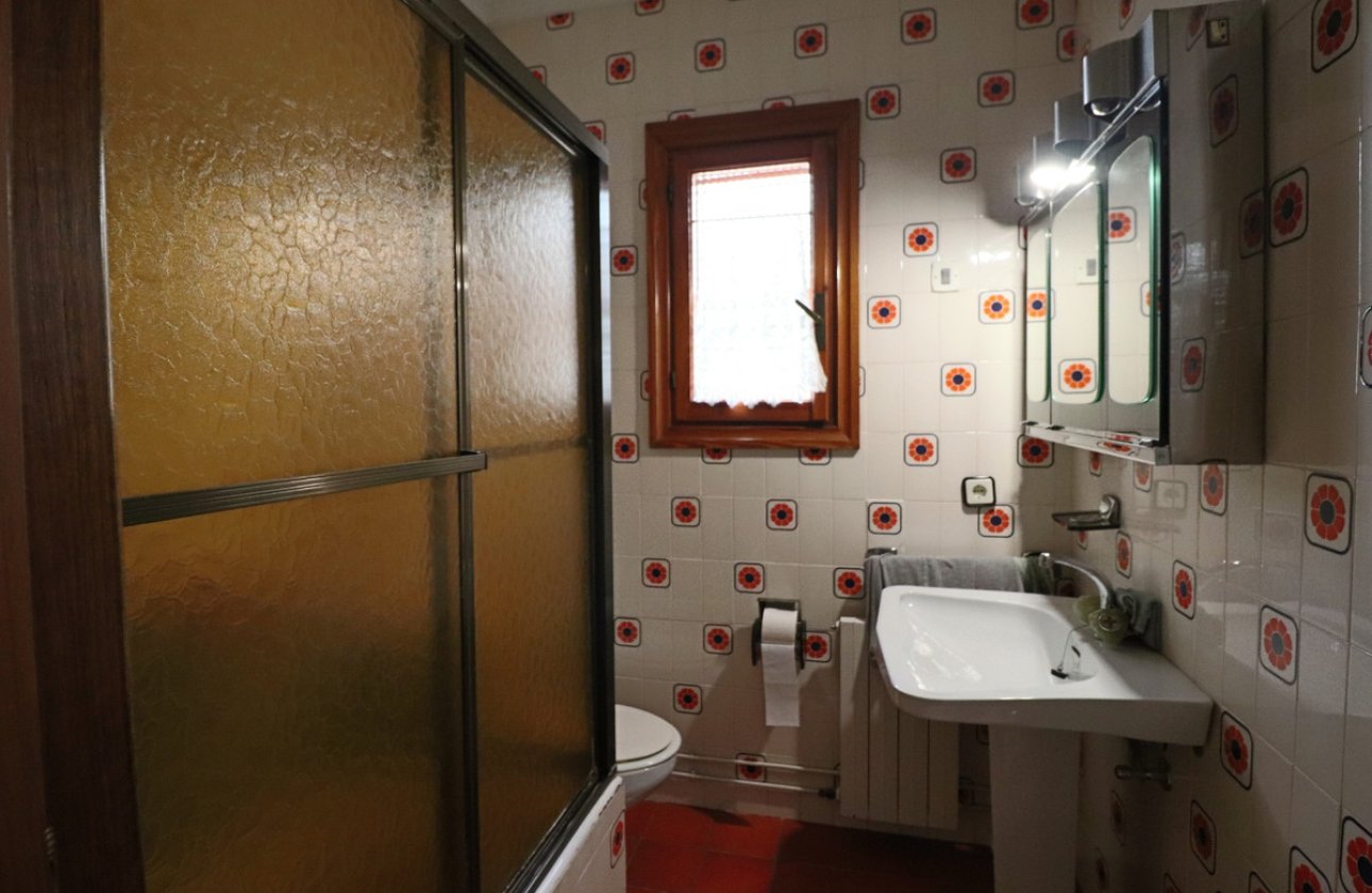 Resale - Villa -
La Nucía - La Nucia Centro