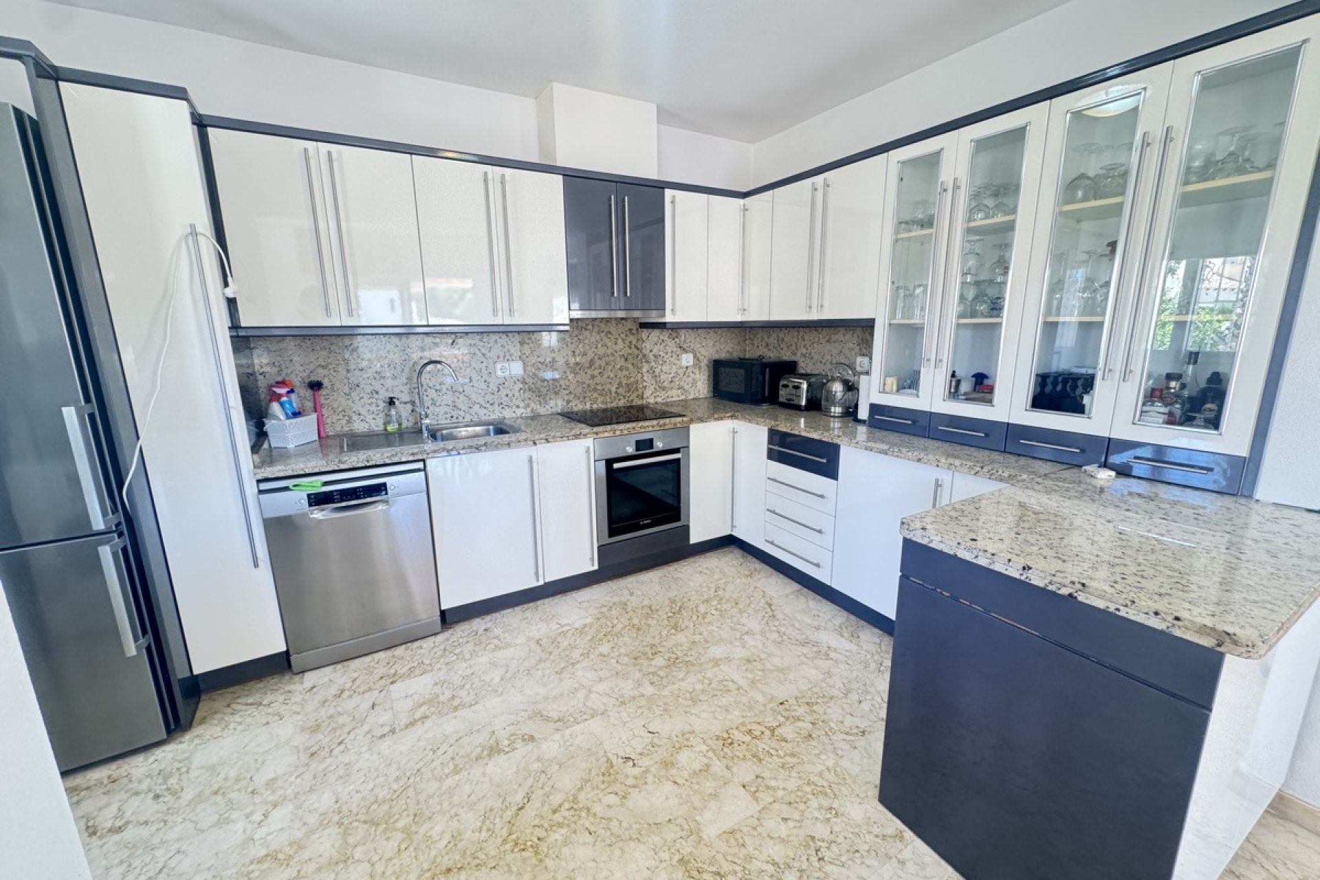 Resale - Villa -
Las Ramblas Golf