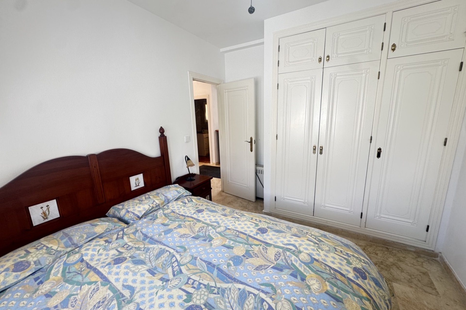 Resale - Villa -
Las Ramblas Golf