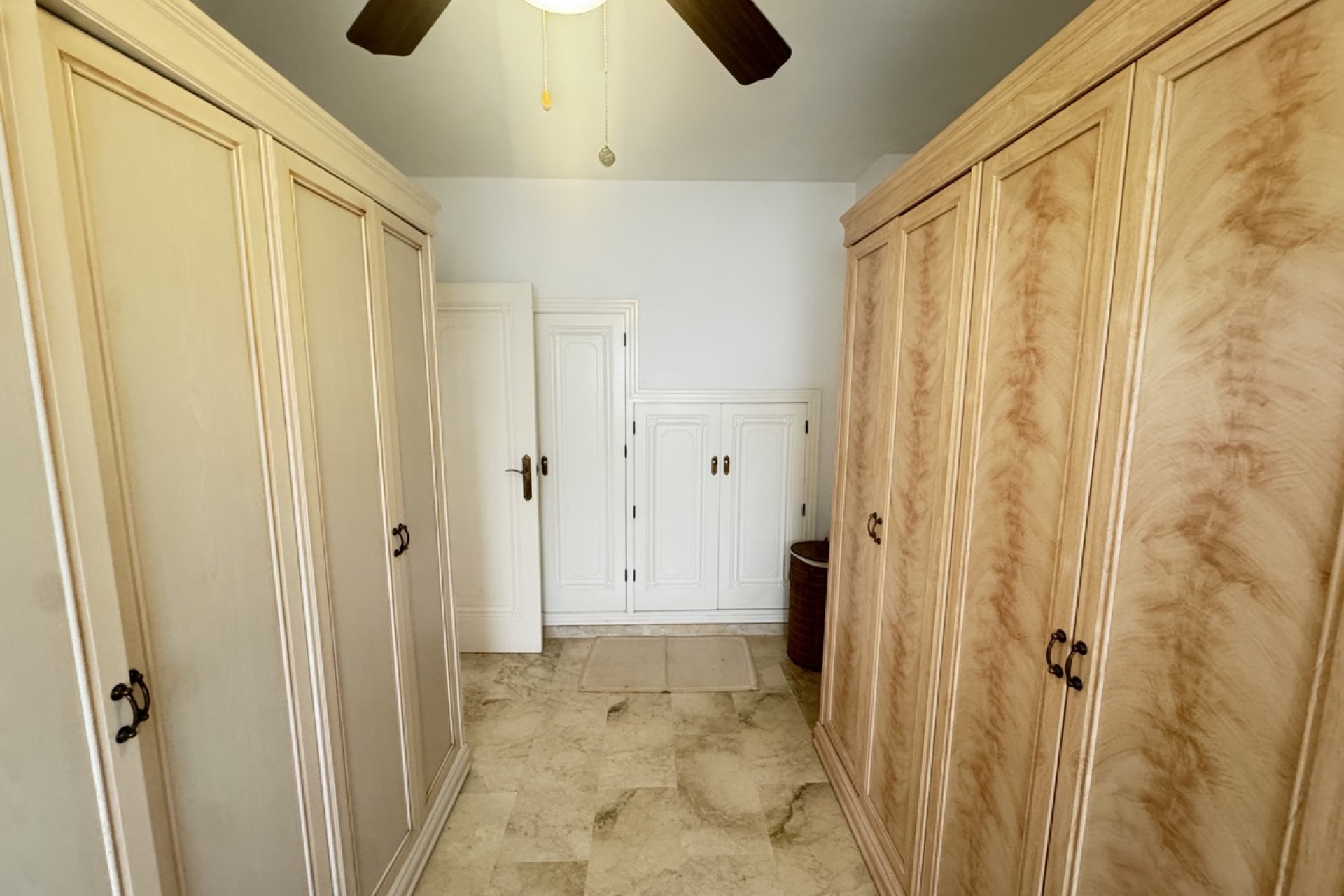 Resale - Villa -
Las Ramblas Golf