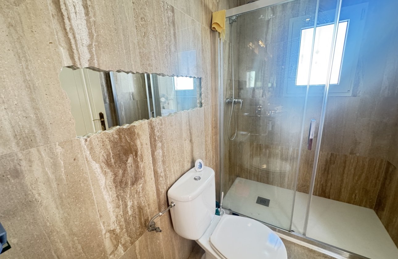 Resale - Villa -
Las Ramblas Golf