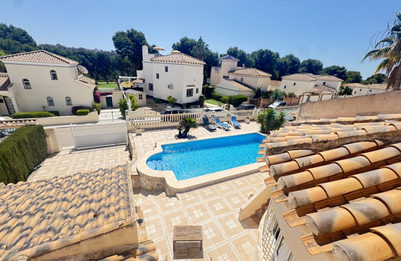 Resale - Villa -
Las Ramblas Golf