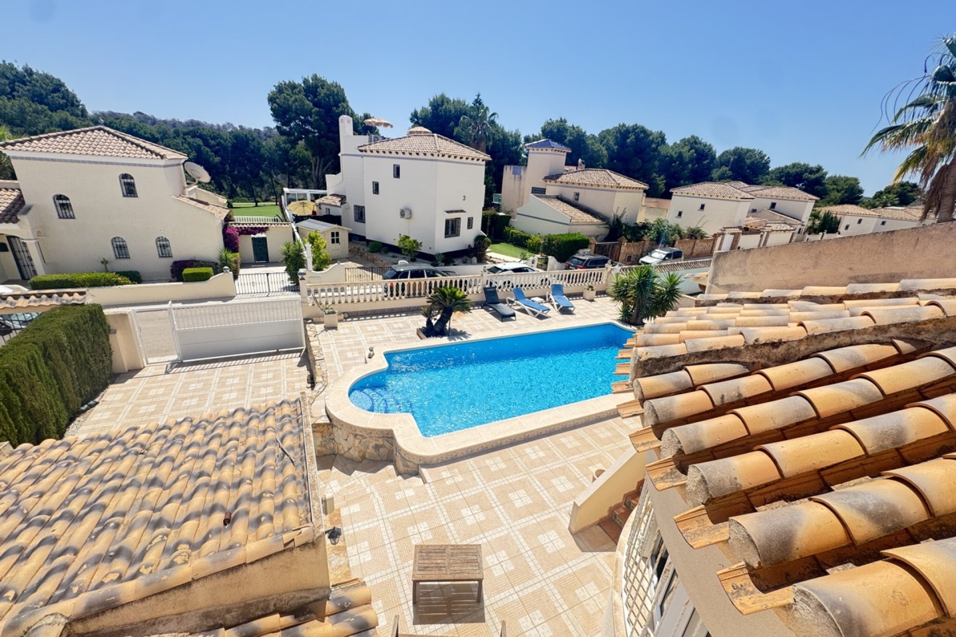 Resale - Villa -
Las Ramblas Golf