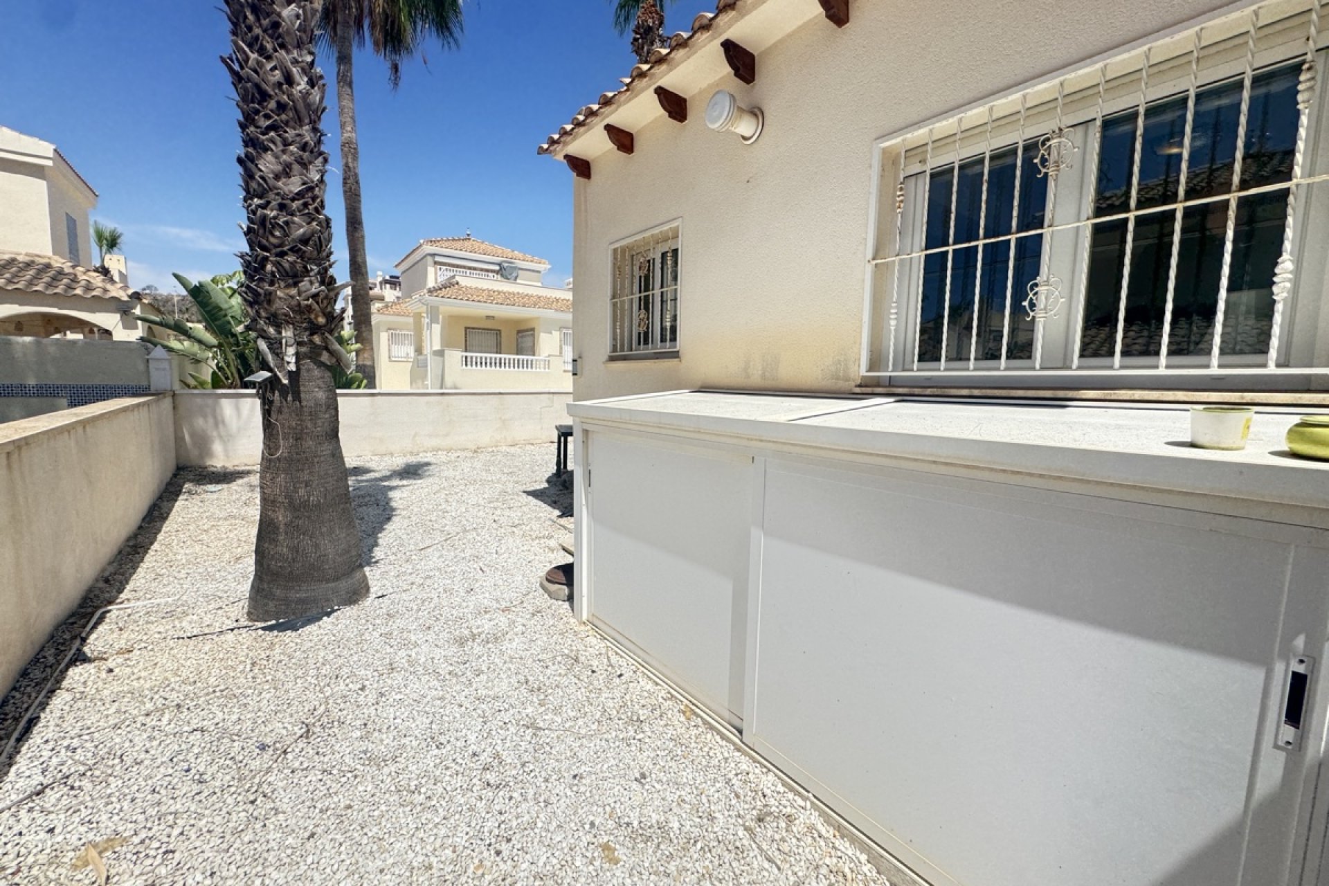 Resale - Villa -
Las Ramblas Golf