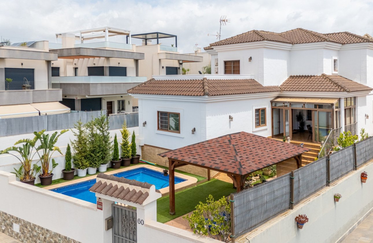 Resale - Villa -
Los Montesinos - Los Montesinos Centro