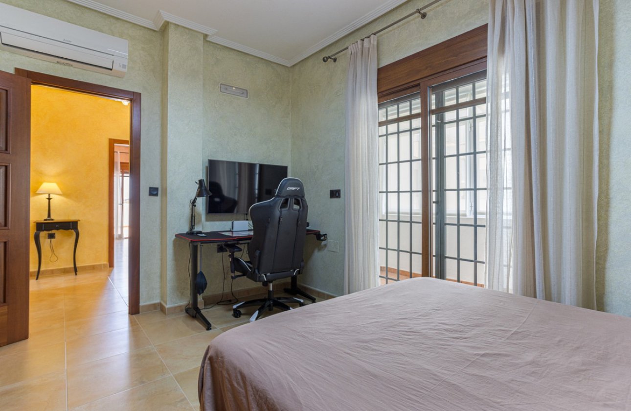 Resale - Villa -
Los Montesinos - Los Montesinos Centro