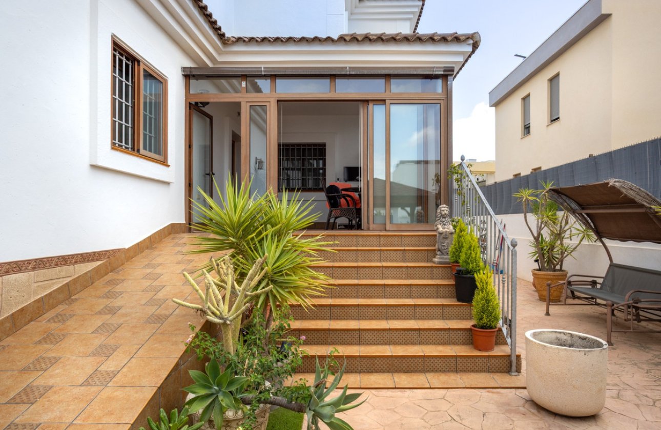 Resale - Villa -
Los Montesinos - Los Montesinos Centro