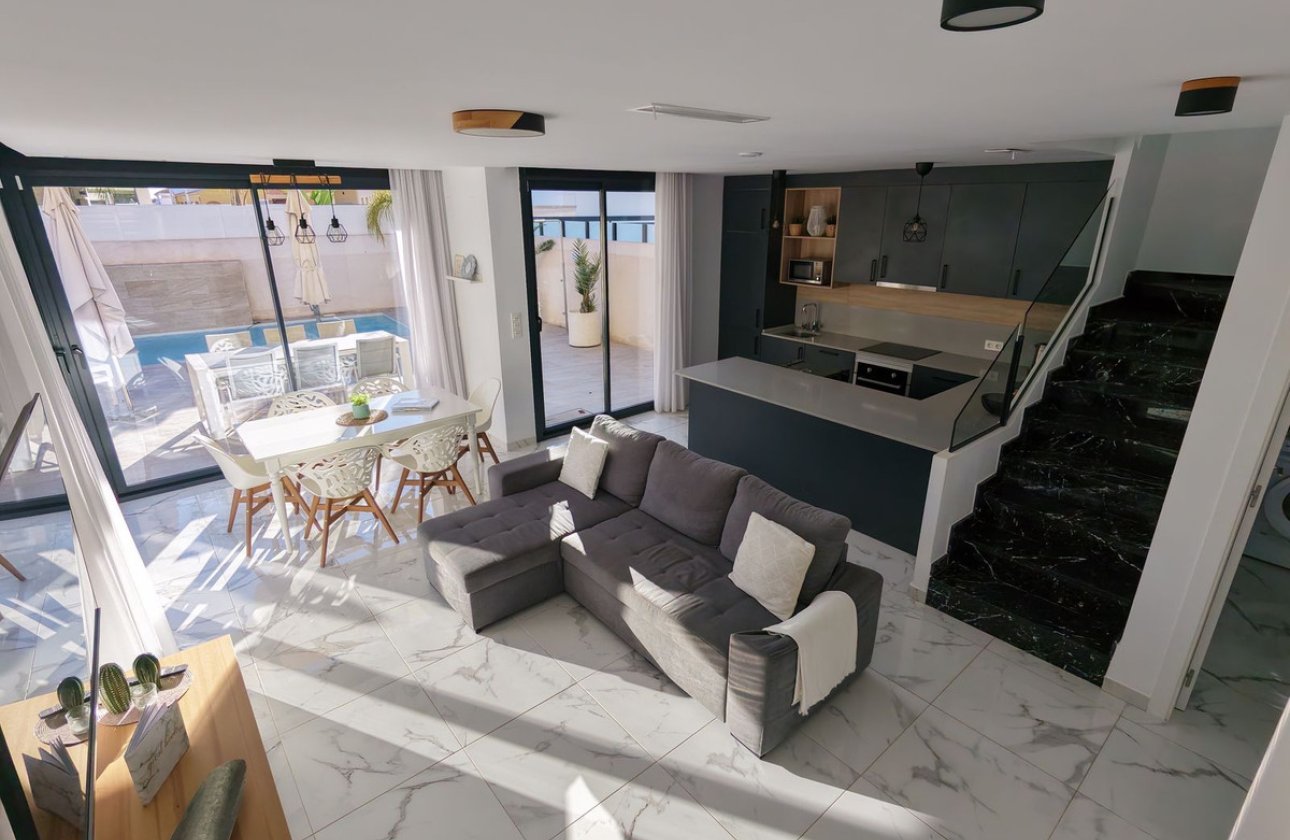 Resale - Villa -
Los Montesinos - Los Montesinos Centro