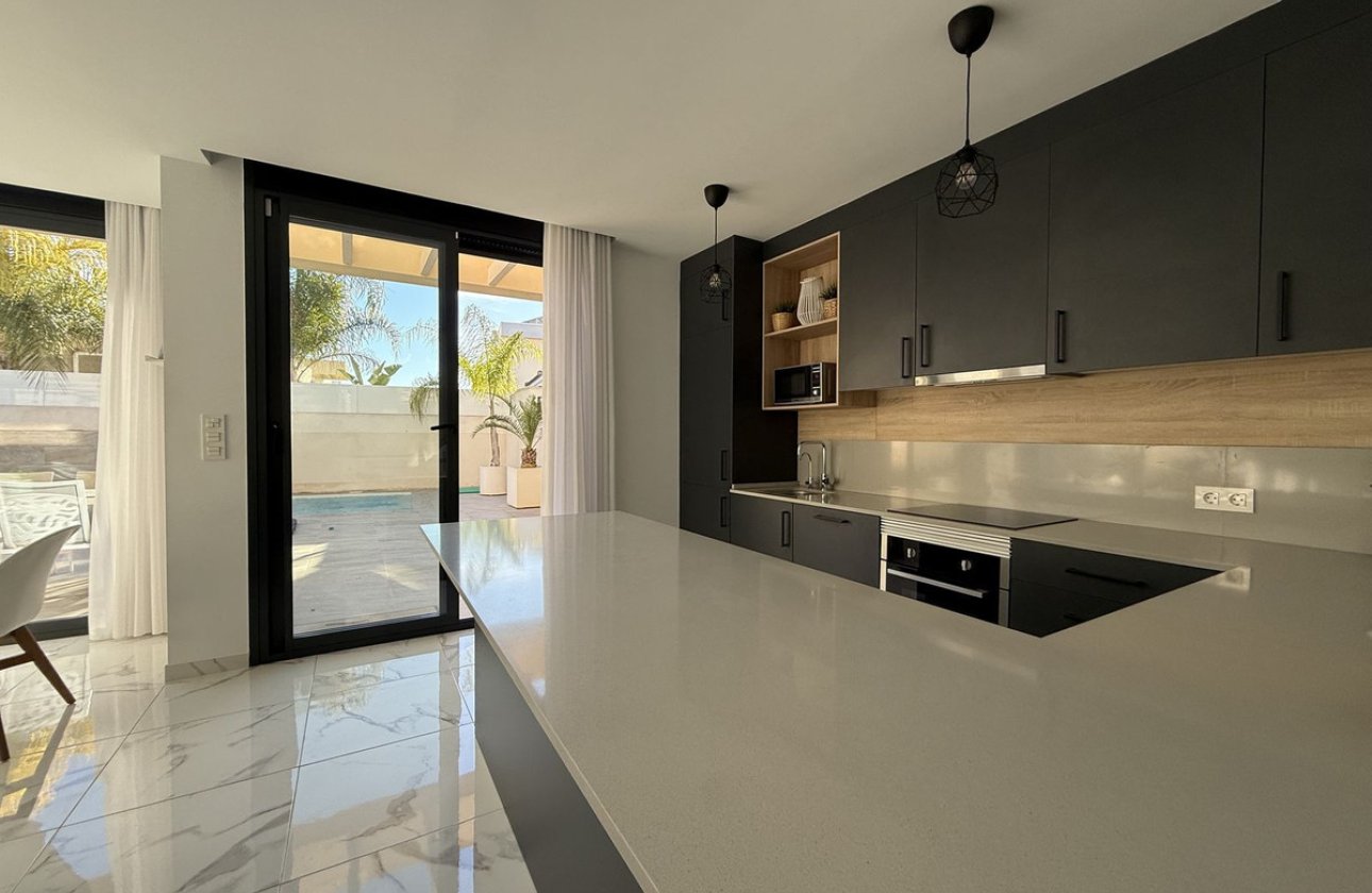 Resale - Villa -
Los Montesinos - Los Montesinos Centro