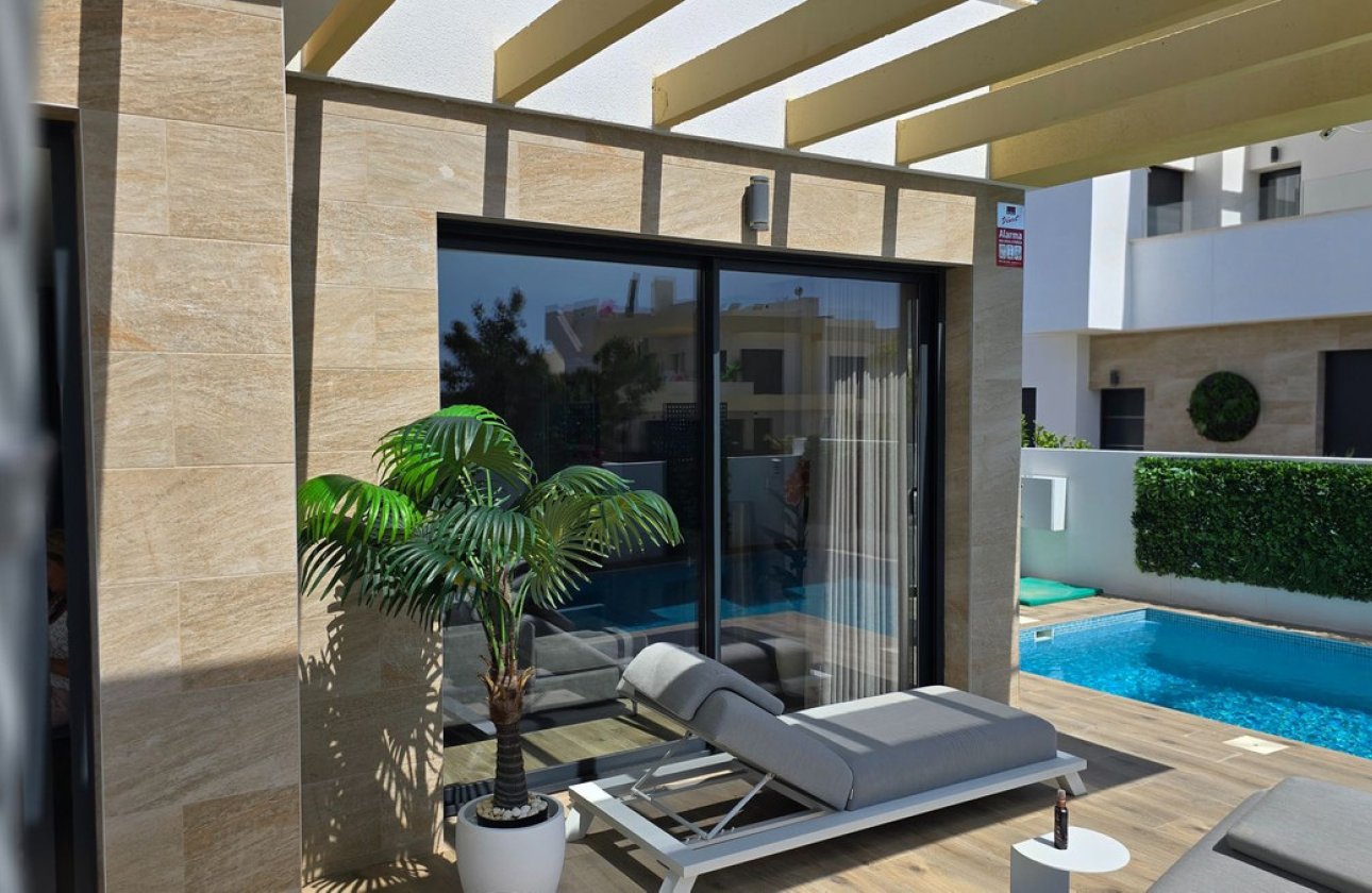 Resale - Villa -
Los Montesinos - Los Montesinos Centro