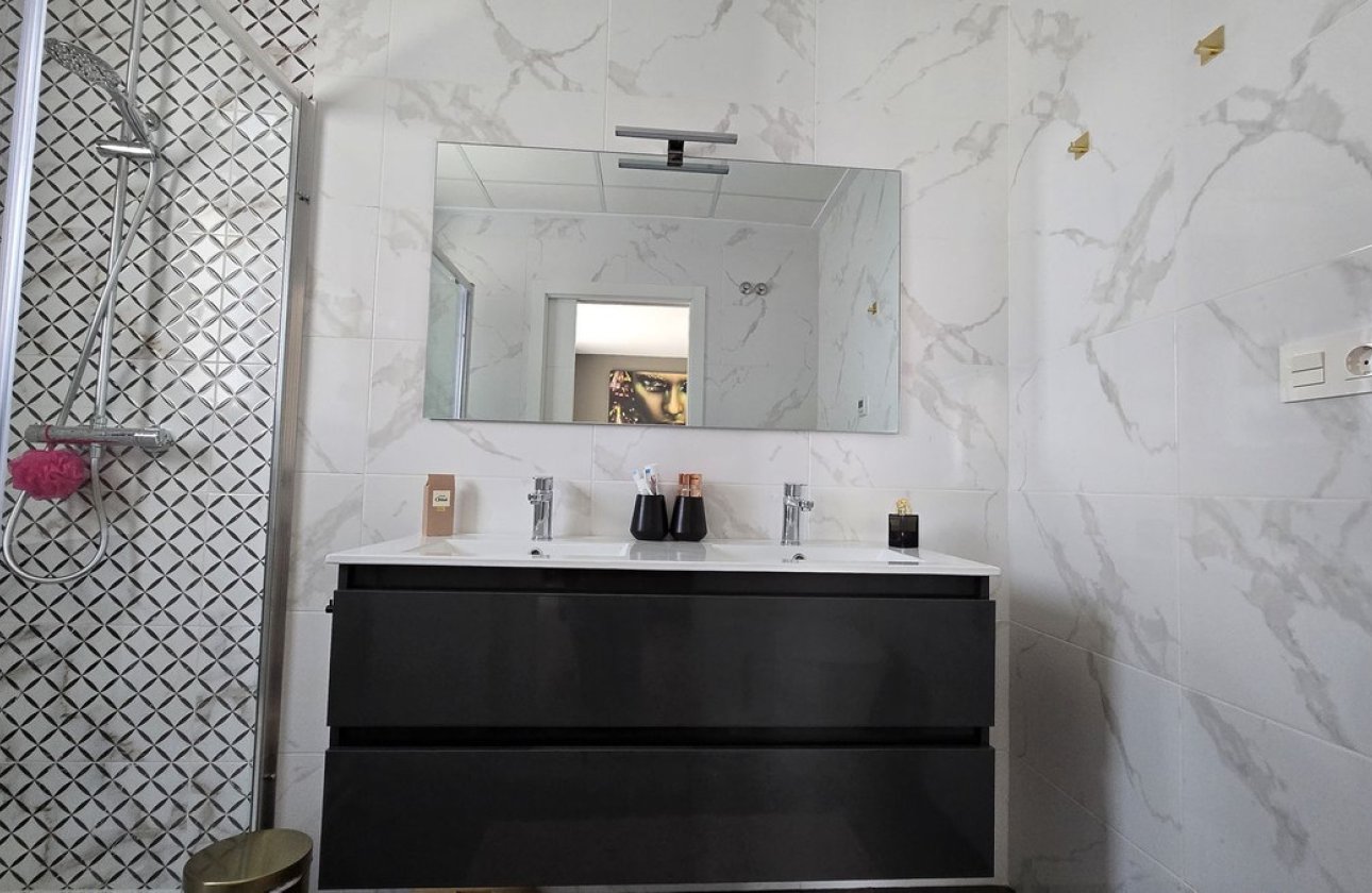 Resale - Villa -
Los Montesinos - Los Montesinos Centro