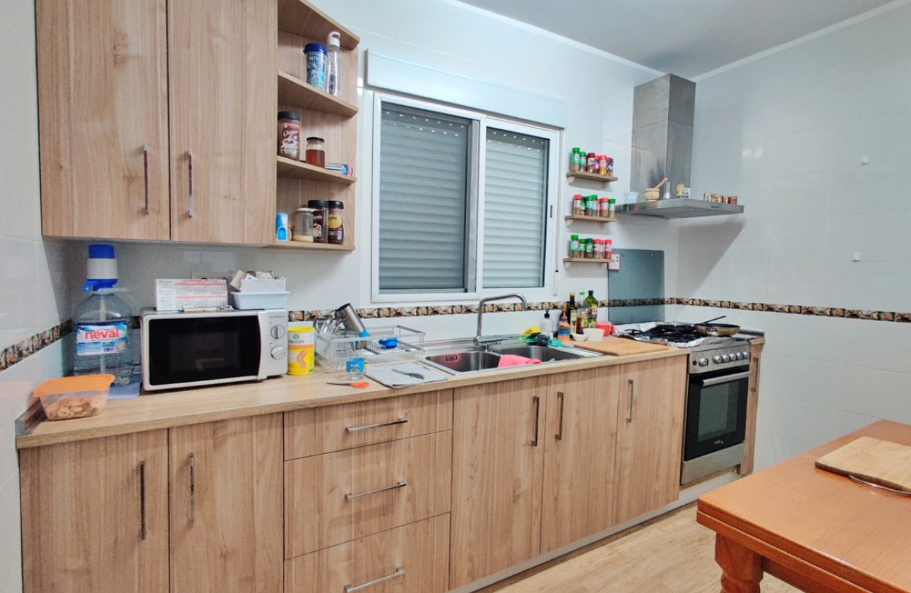 Resale - Villa -
Novelda - Estación