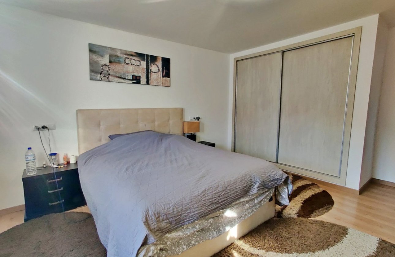 Resale - Villa -
Novelda - Estación