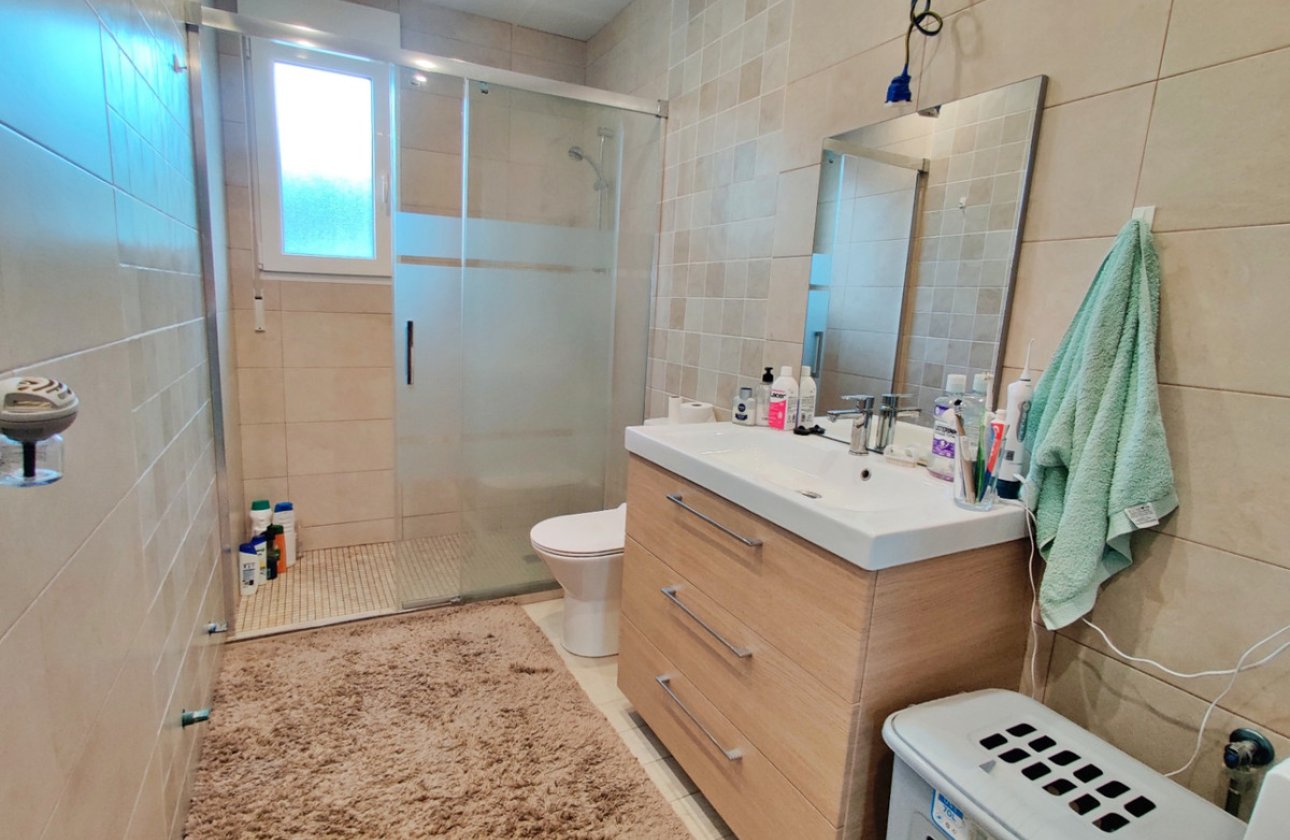 Resale - Villa -
Novelda - Estación