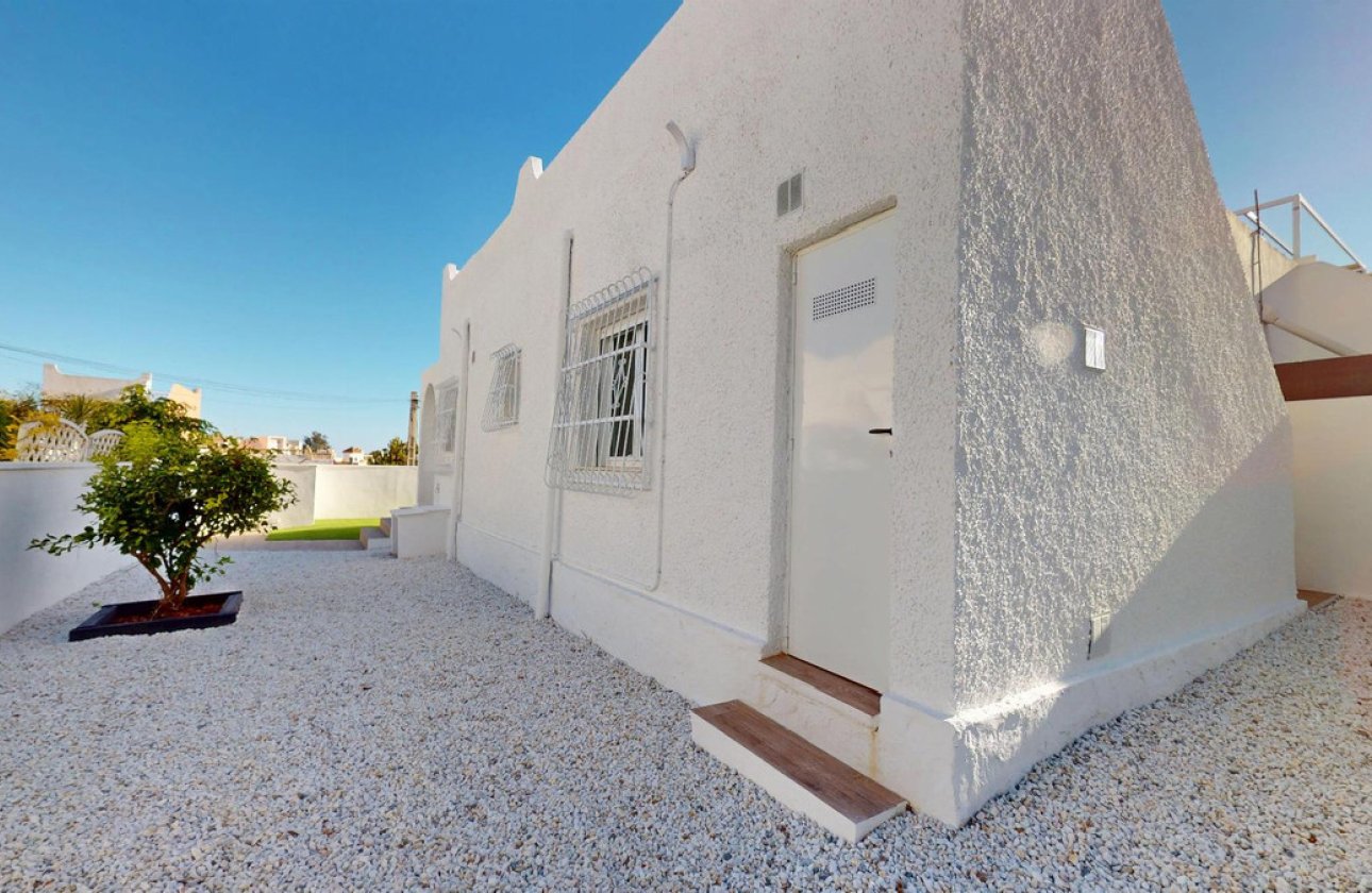 Resale - Villa -
Orihuela - Blue Lagoon