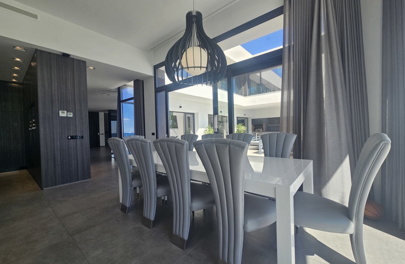 Resale - Villa -
Orihuela - Cabo Roig