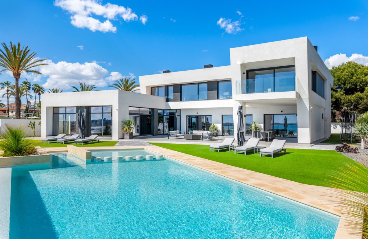 Resale - Villa -
Orihuela - Cabo Roig
