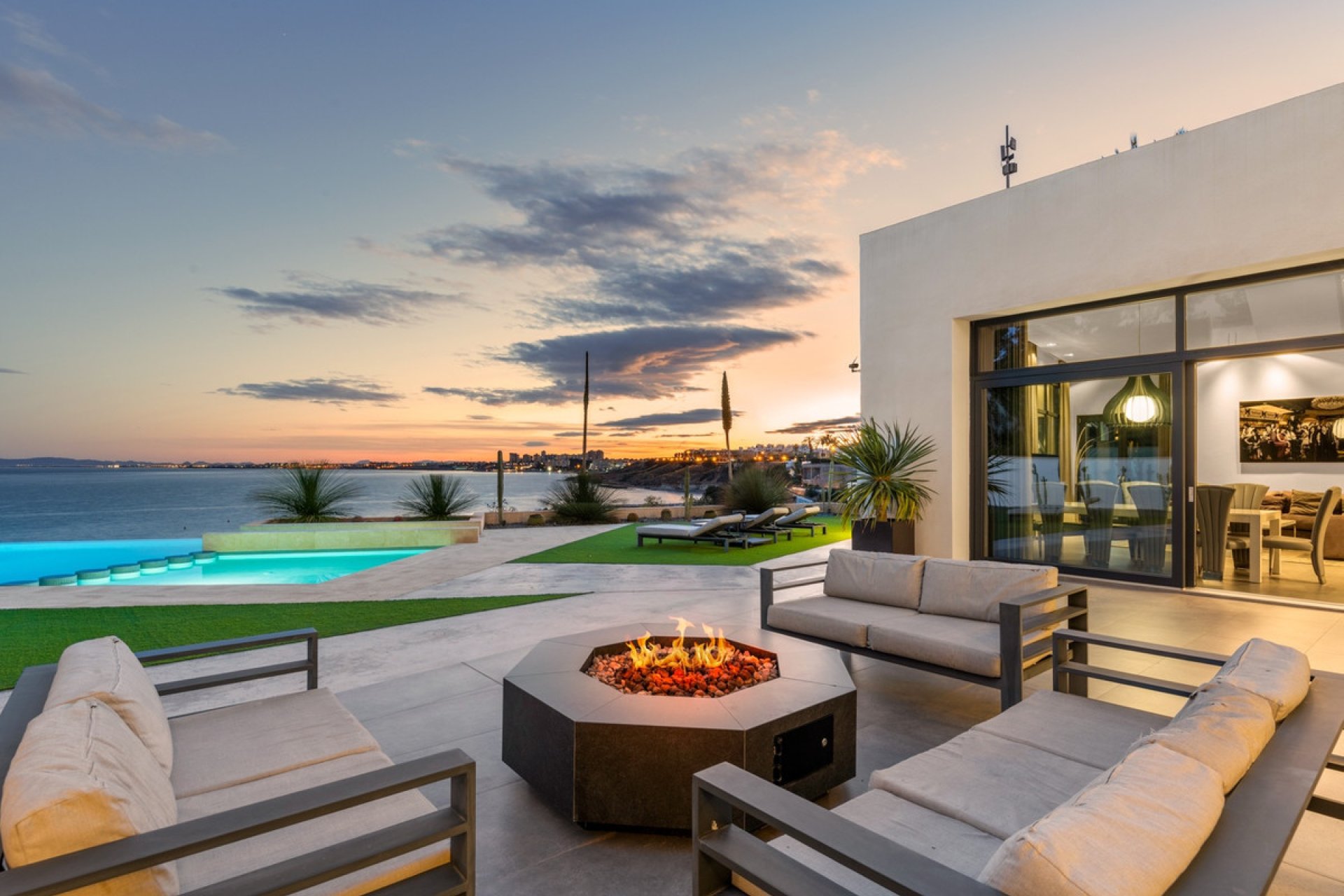 Resale - Villa -
Orihuela - Cabo Roig