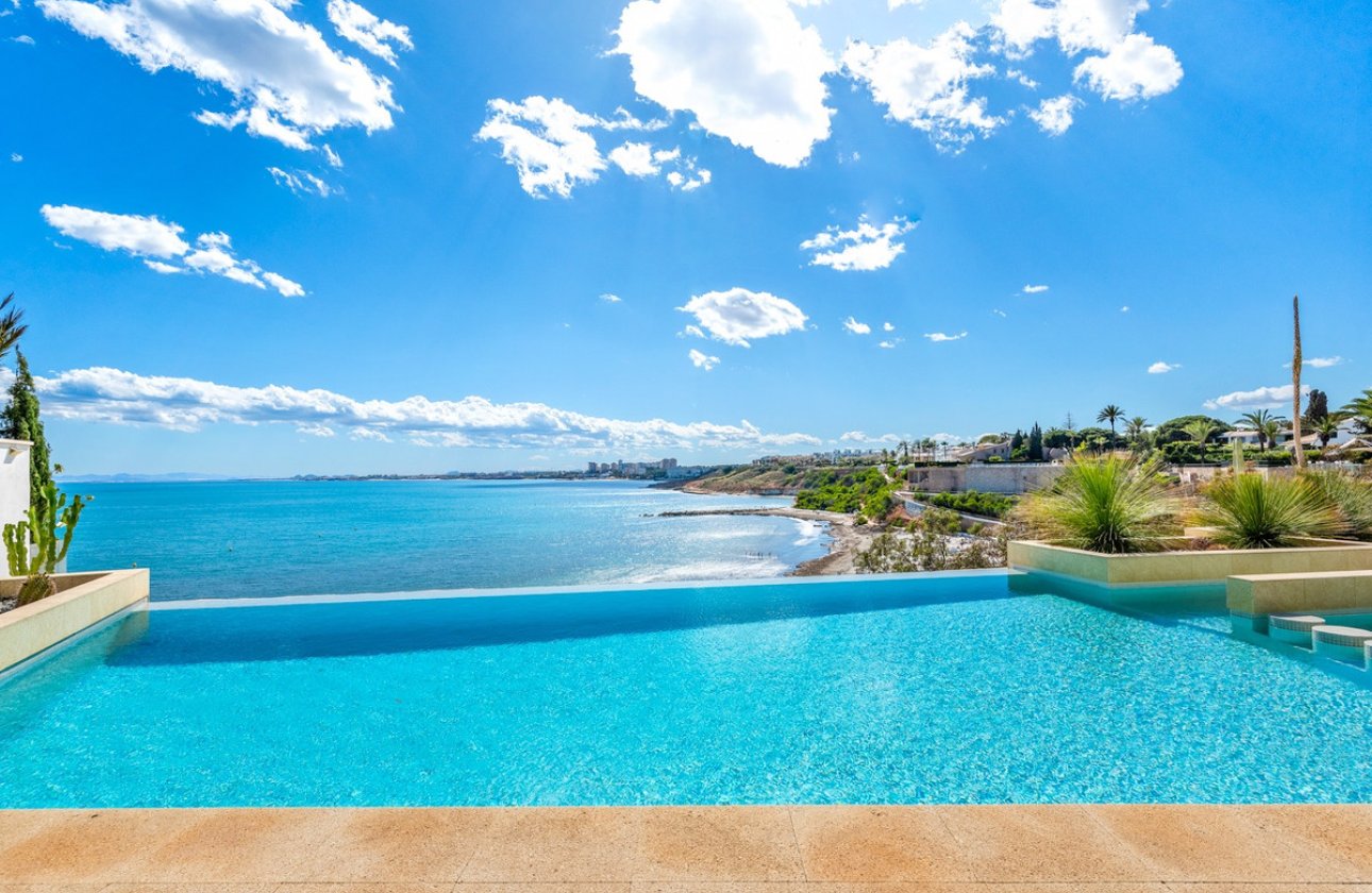 Resale - Villa -
Orihuela - Cabo Roig