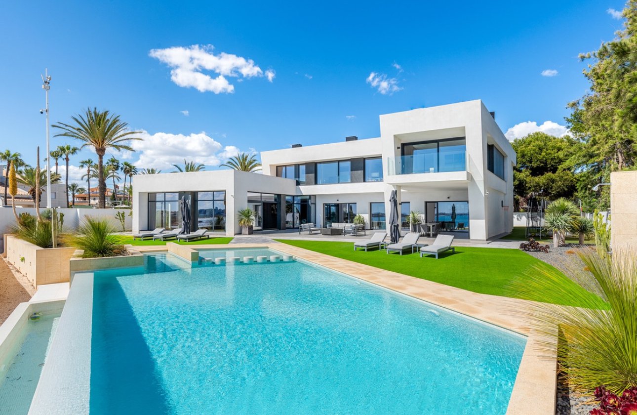 Resale - Villa -
Orihuela - Cabo Roig