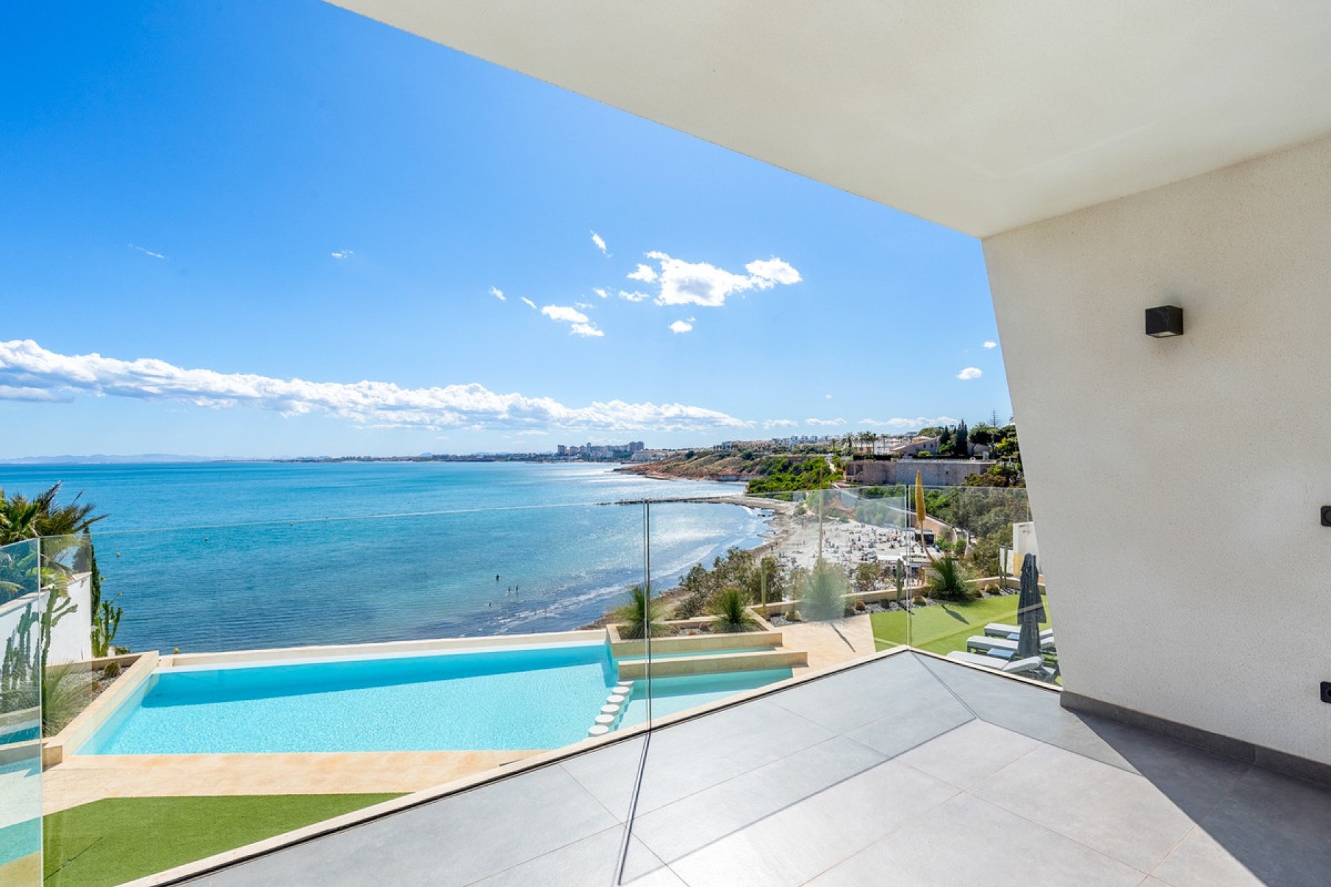 Resale - Villa -
Orihuela - Cabo Roig