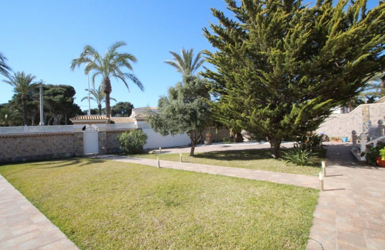 Resale - Villa -
Orihuela - Cabo Roig