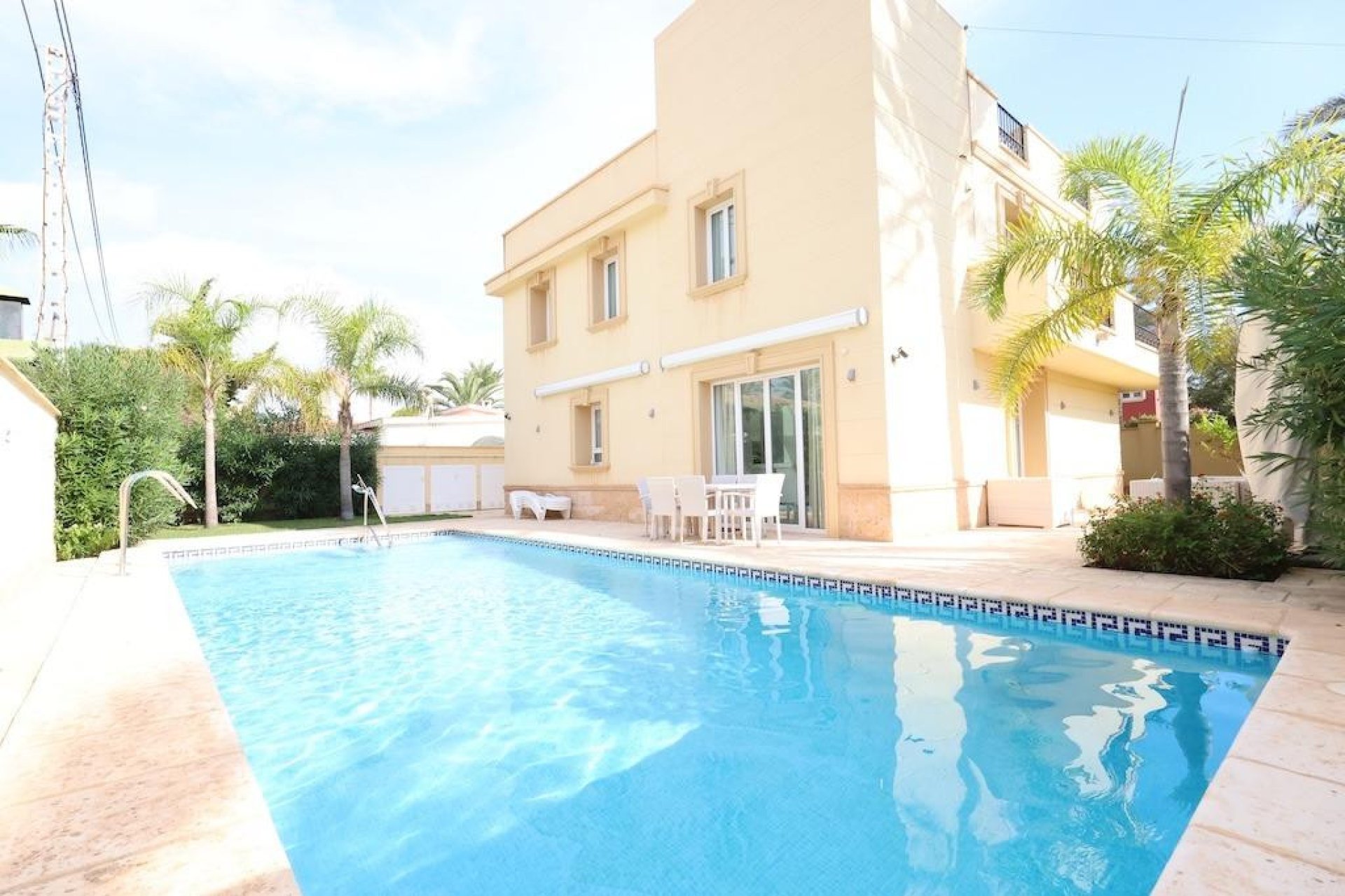 Resale - Villa -
Orihuela - Cabo Roig