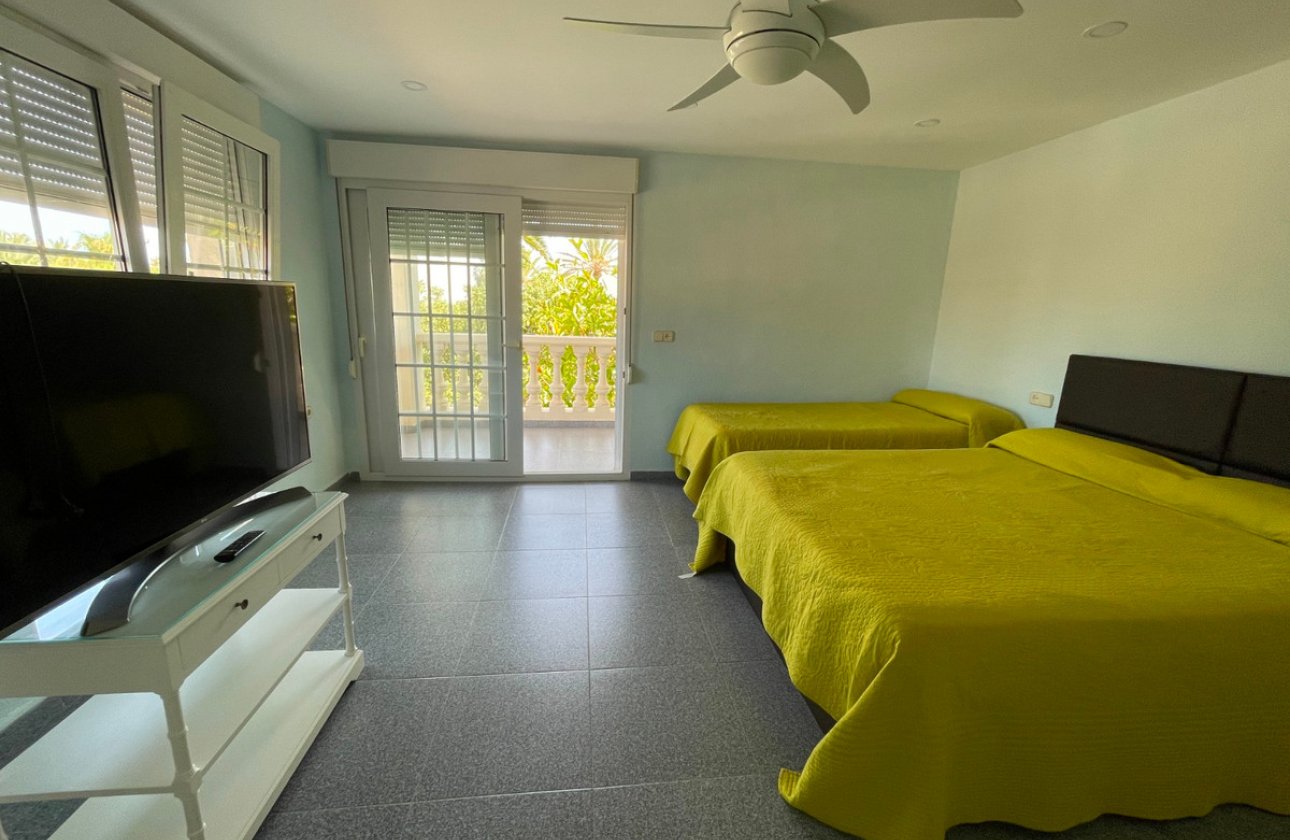 Resale - Villa -
Orihuela - Cabo Roig