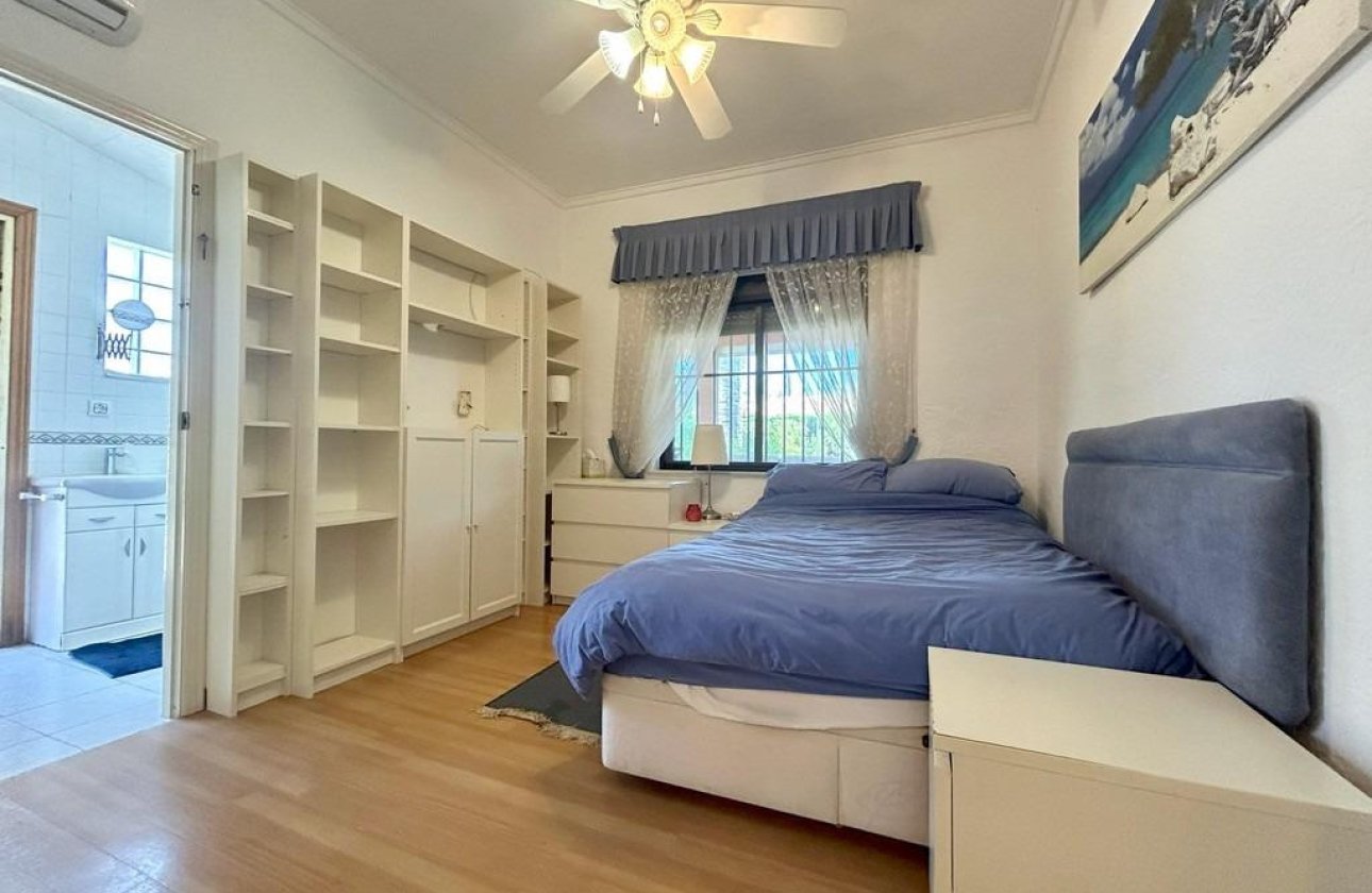 Resale - Villa -
Orihuela - Cabo Roig