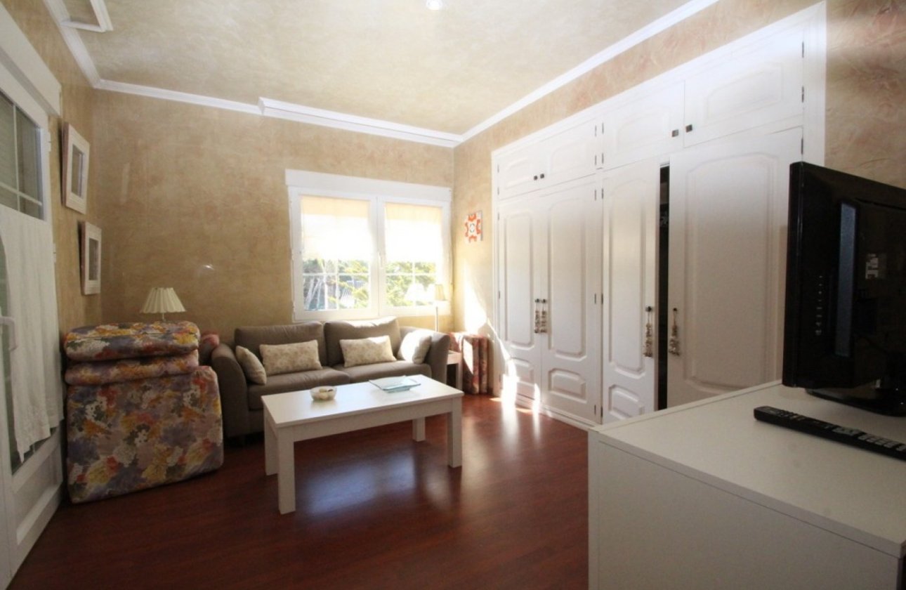 Resale - Villa -
Orihuela Costa - Cabo Roig