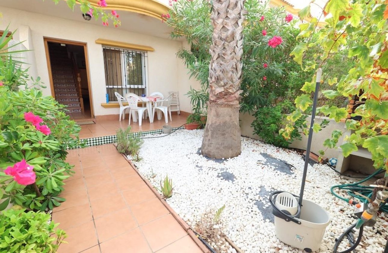 Resale - Villa -
Orihuela Costa - Cabo Roig