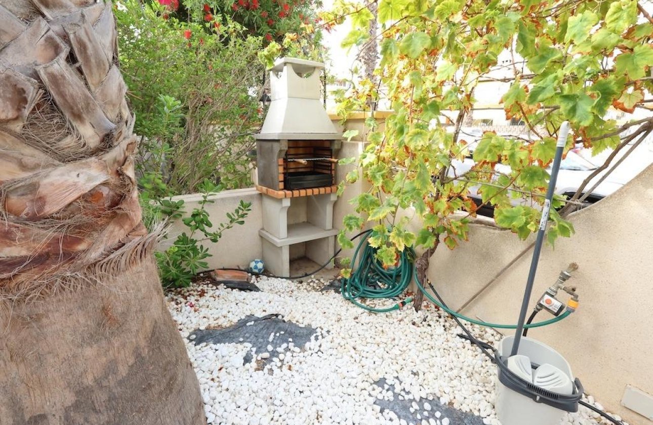 Resale - Villa -
Orihuela Costa - Cabo Roig