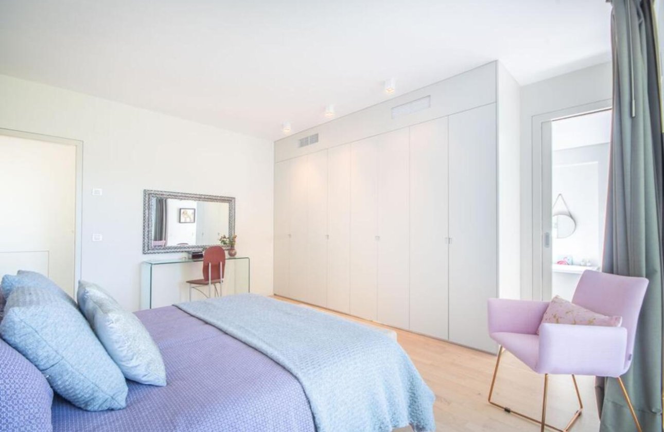 Resale - Villa -
Orihuela Costa - Las Colinas Golf