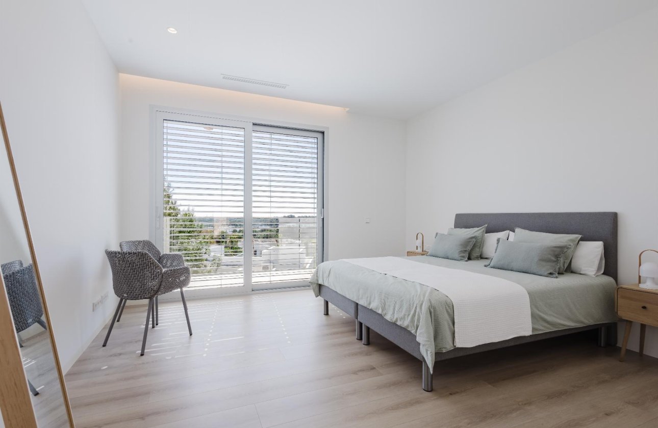 Resale - Villa -
Orihuela Costa - Las Colinas Golf