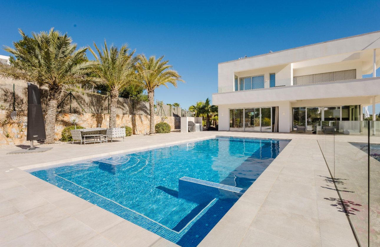Resale - Villa -
Orihuela Costa - Las Colinas Golf