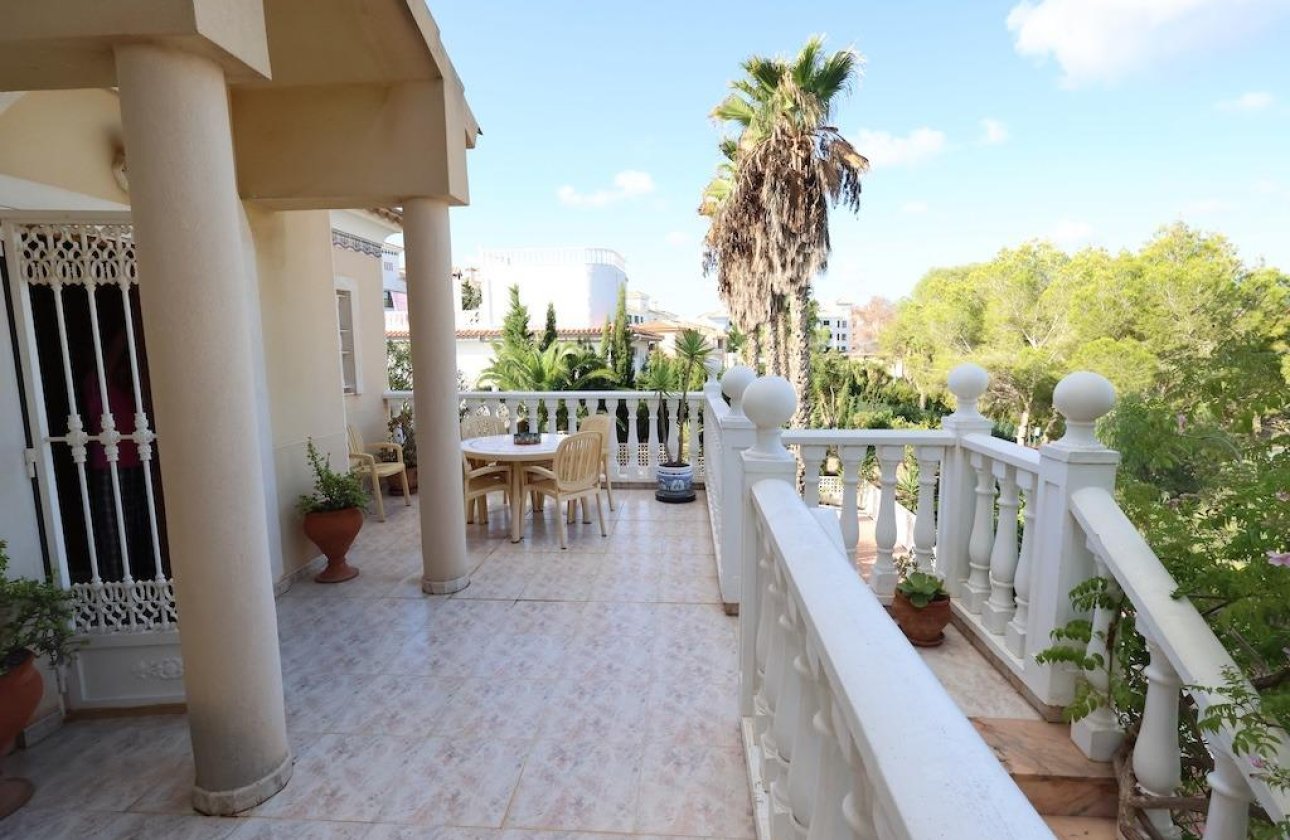 Resale - Villa -
Orihuela Costa - Villamartín-Las Filipinas