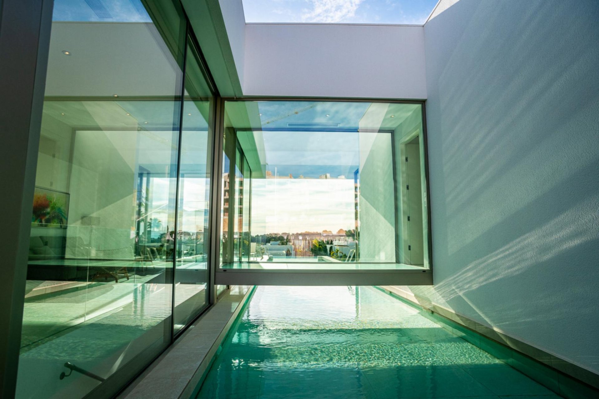 Resale - Villa -
Orihuela Costa