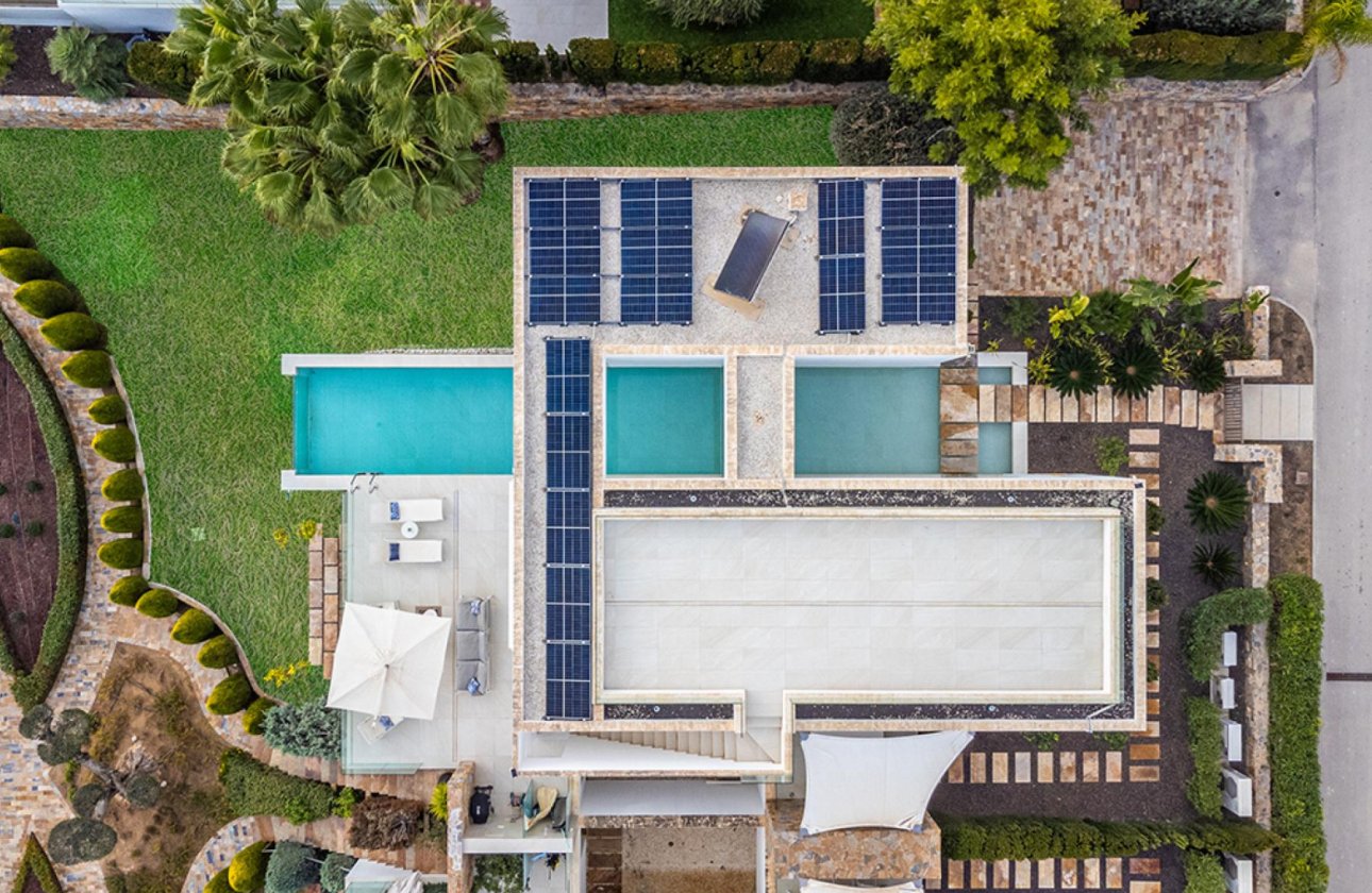 Resale - Villa -
Orihuela Costa