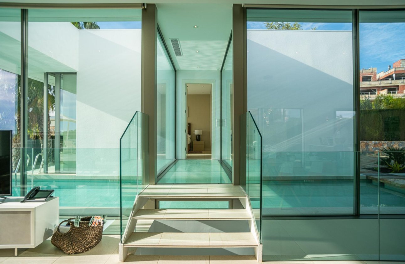 Resale - Villa -
Orihuela Costa