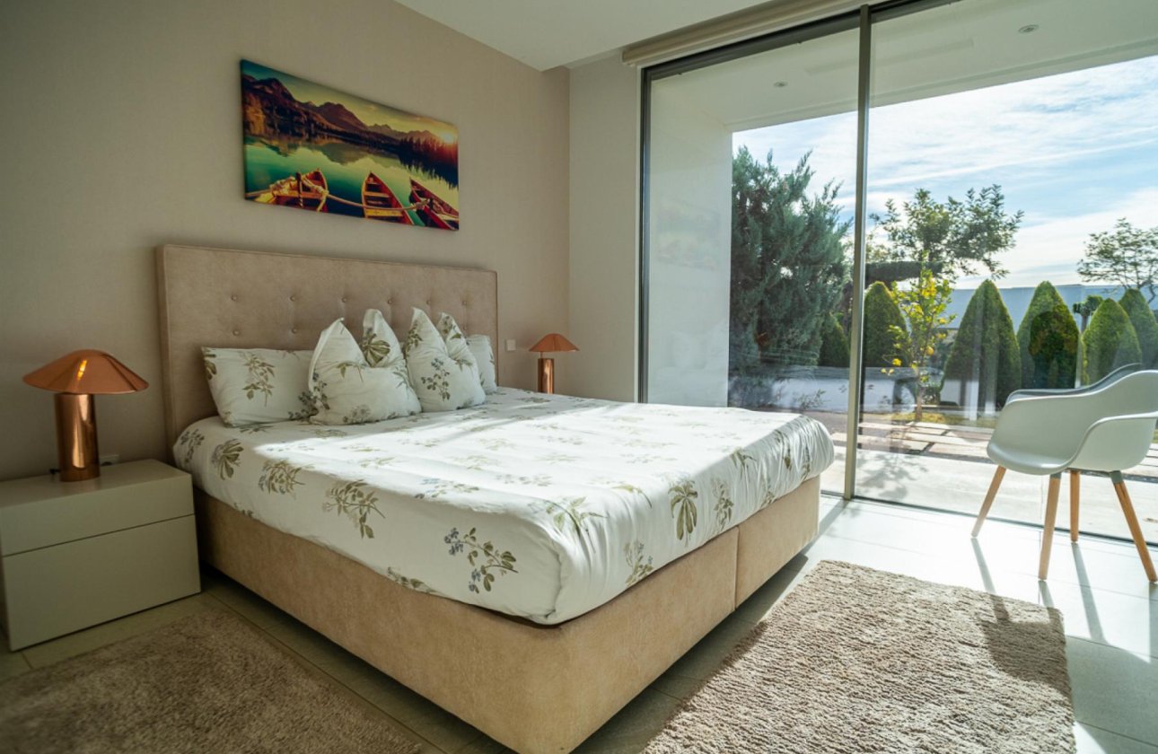 Resale - Villa -
Orihuela Costa