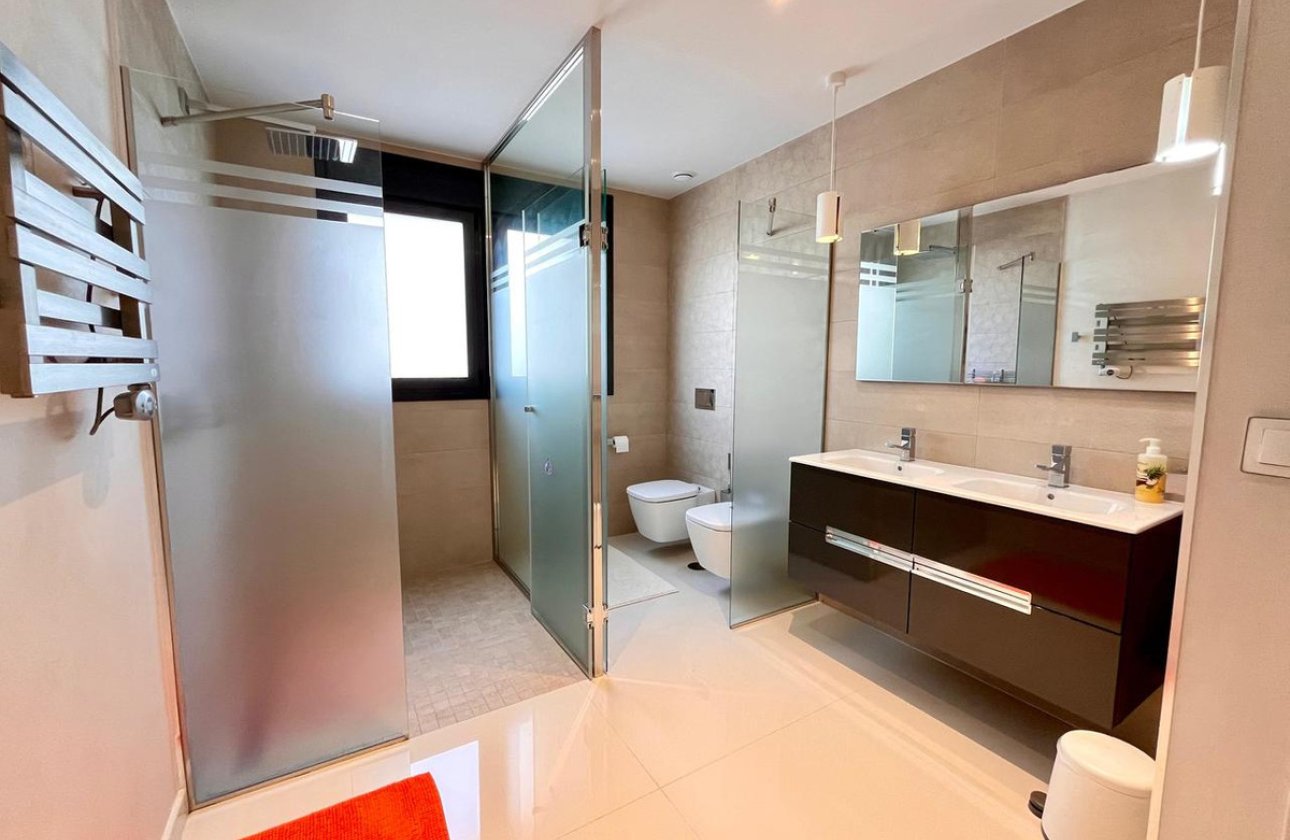 Resale - Villa -
Orihuela - Dehesa de Campoamor